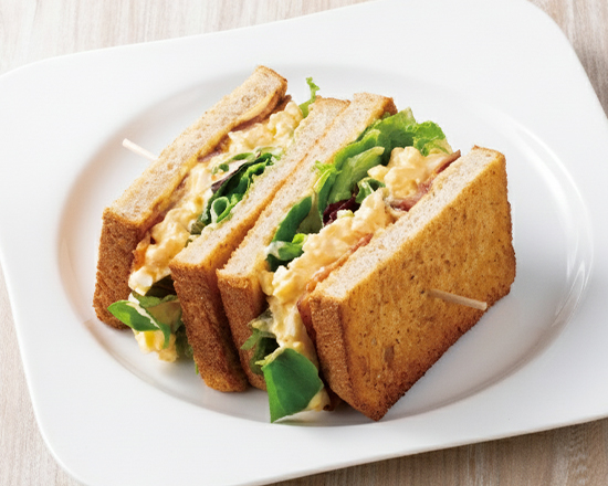 むさしの森珈琲 MO)ベーコンエッグサンド