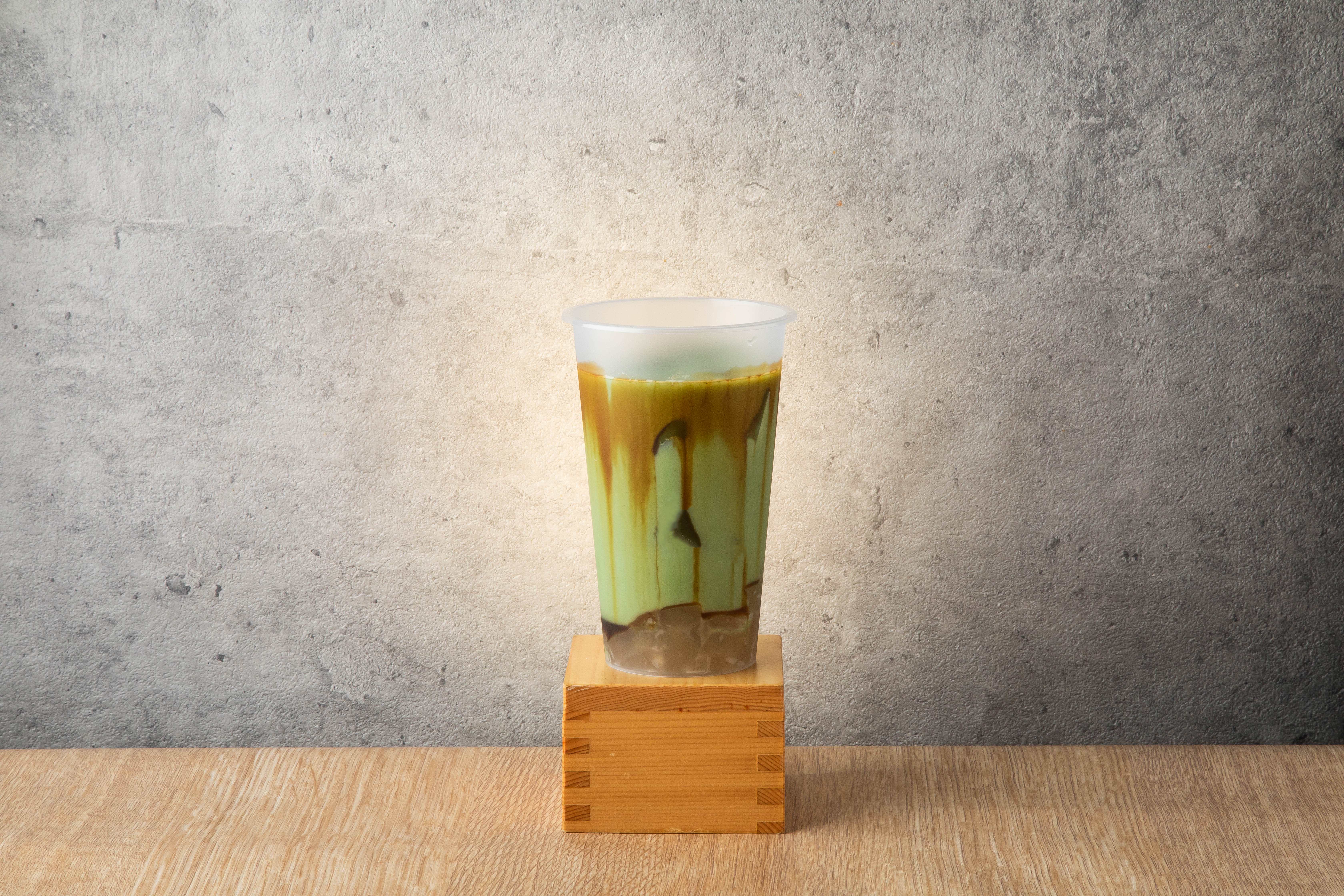 わらび餅茶屋 抹茶黒蜜ラテ(黒蜜×わらび餅)