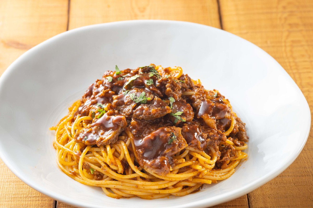 ラパウザ じっくり煮込んだ牛すじ肉のボロネーゼ