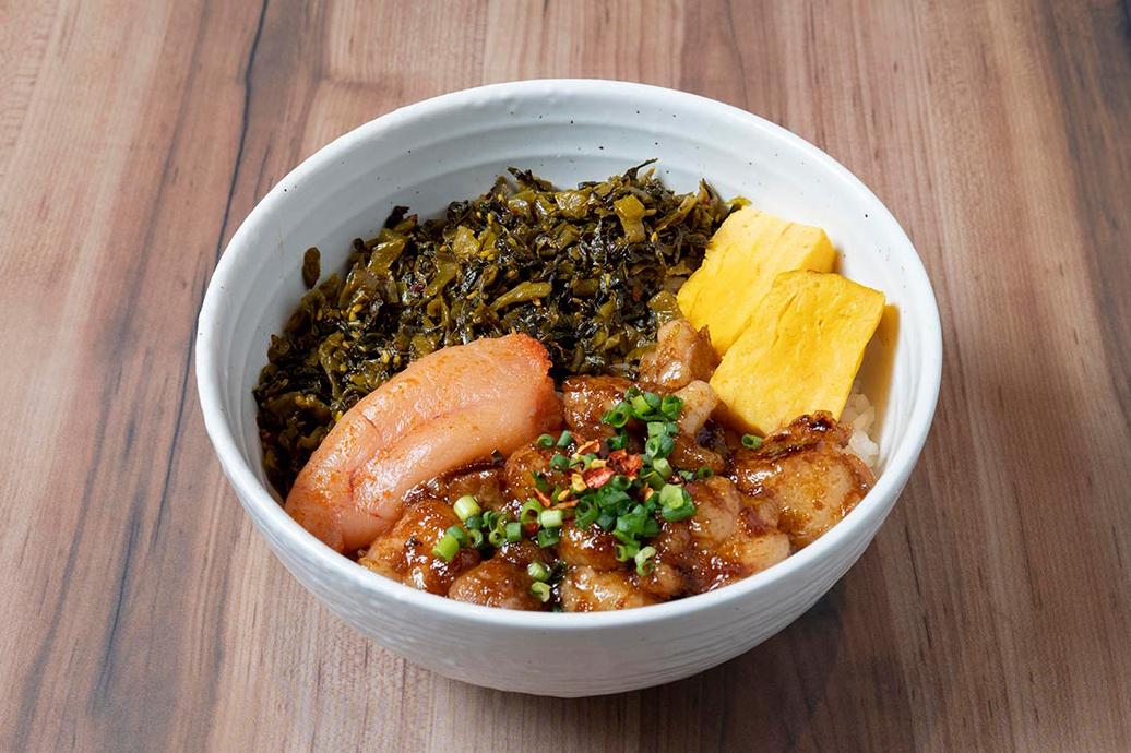 博多もつ鍋おおやま人気No.4 博多もつ焼き丼 Grilled Offal Rice Bowl