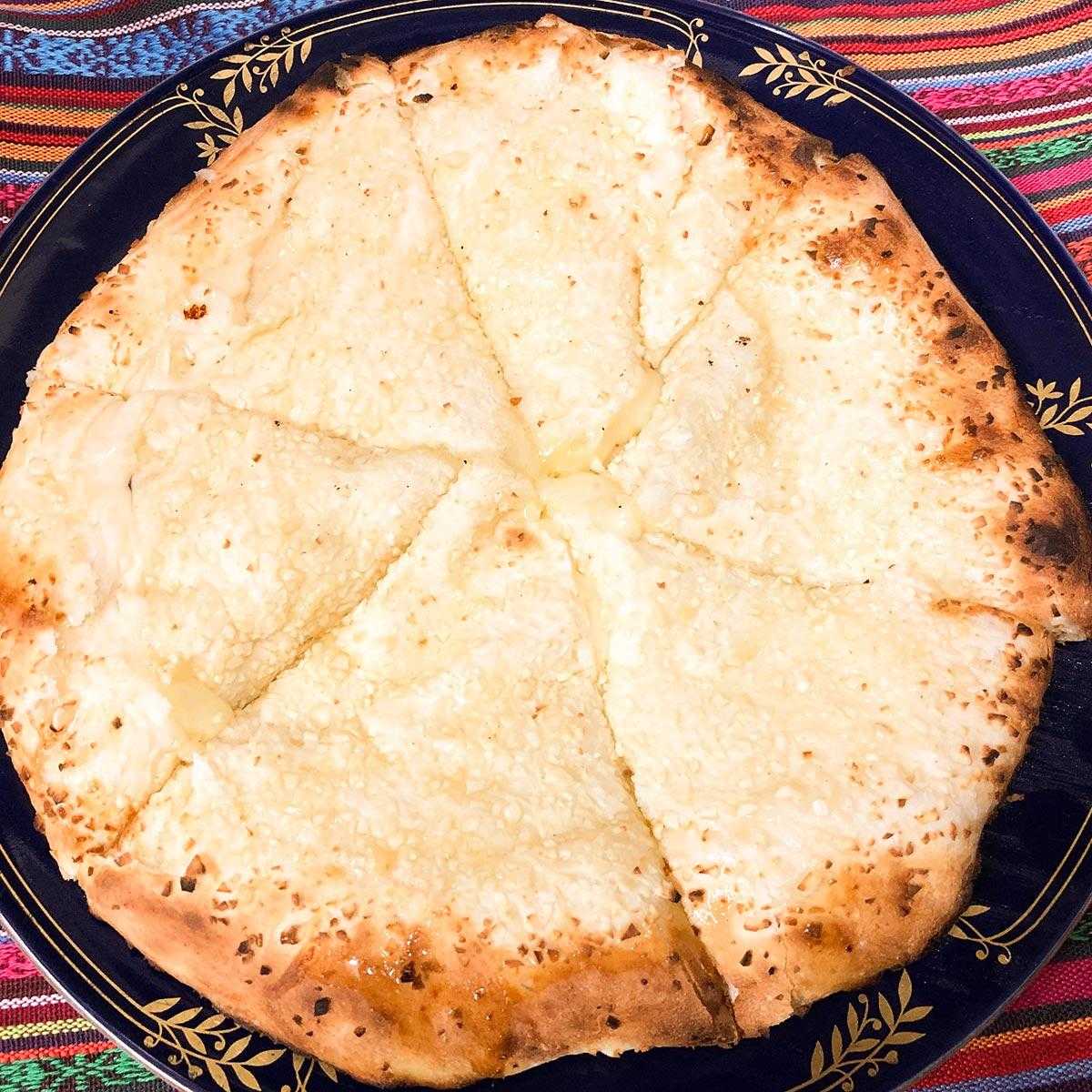 スバカマナ チーズガーリックナン(cheese garlice nan)