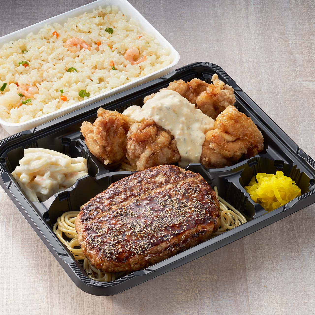 天津飯店 ハンバーグ＆チキン南蛮 ピラフ