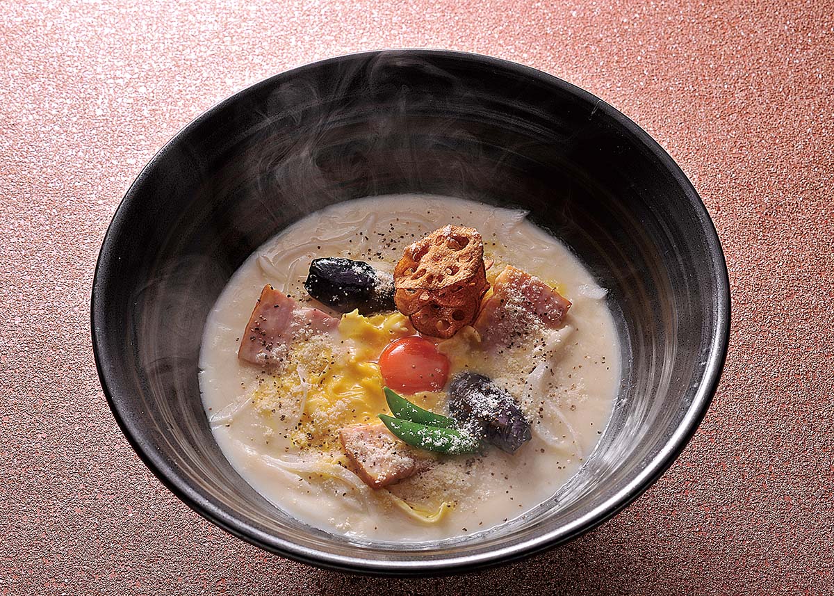 つるとんたん カルボナーラのおうどん