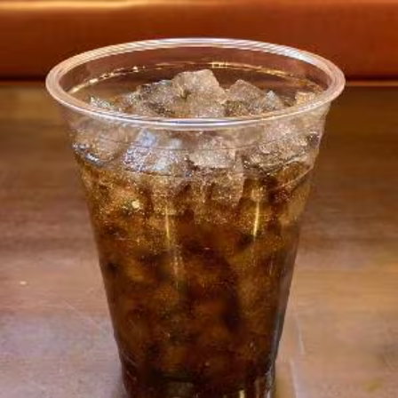 トラットリア シェ ラパン サンキュー価格！？コカ・コーラ180ml