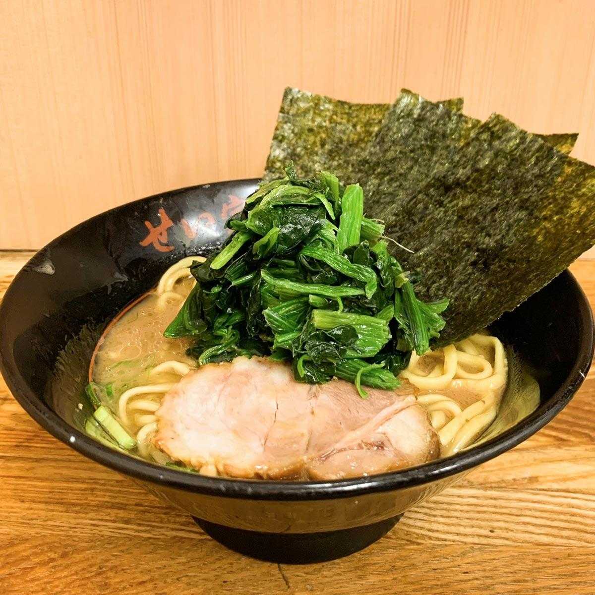 せい家 ほうれん草ラーメン