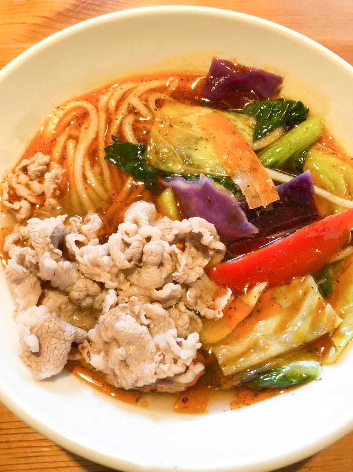 頂マーラータン 牛肉のマーラータン 30種類のスパイス、極太の春雨を使用