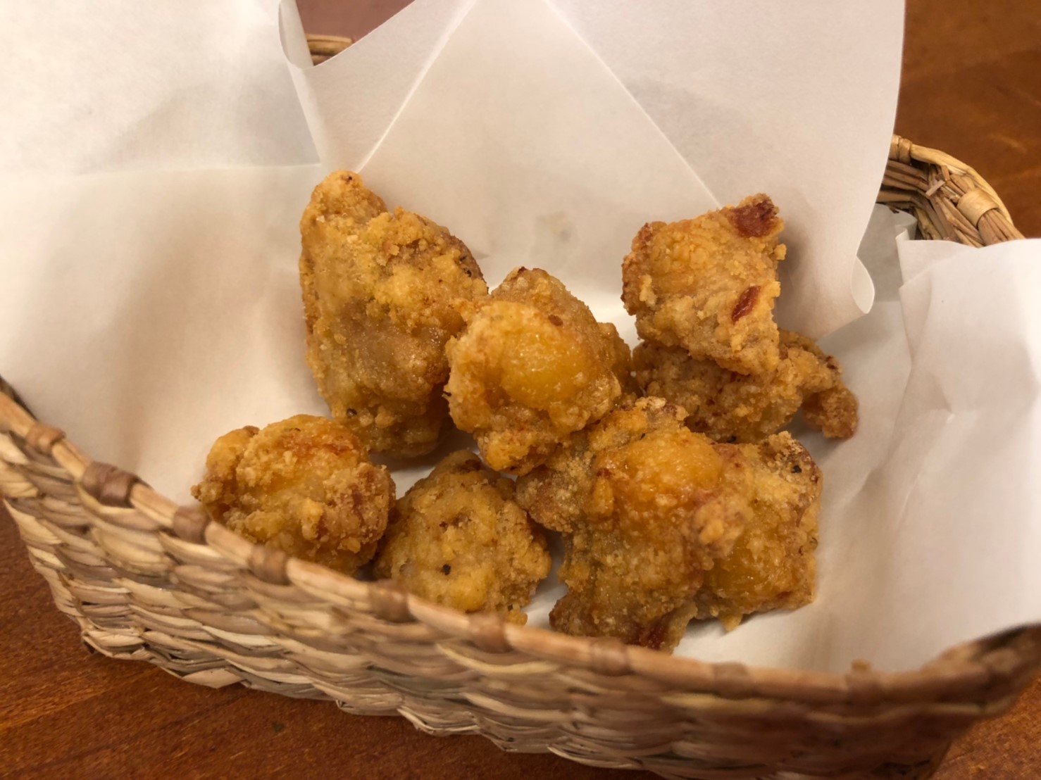 ジャンボ酒場 なんこつの唐揚げ