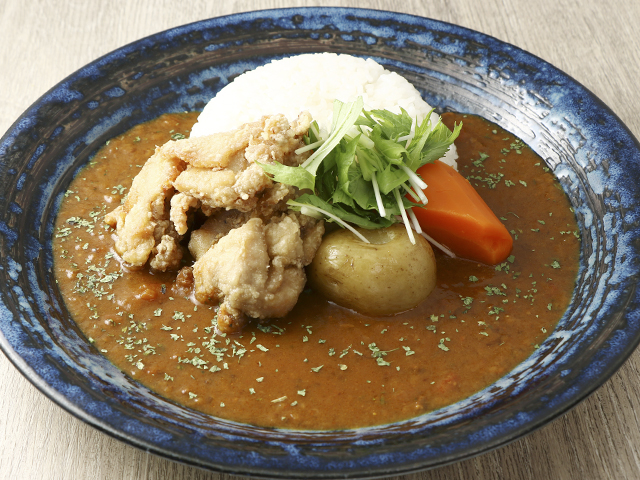 カレー食堂 心 塩ザンギのスパイスカレー