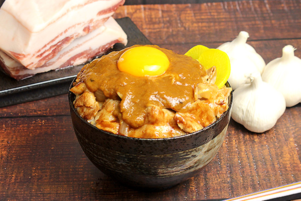 【カレー】スタミナニンニク豚丼