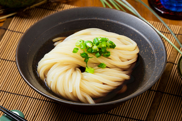 山下本気うどん ぶっかけうどん Cold udon in light soy-based broth
