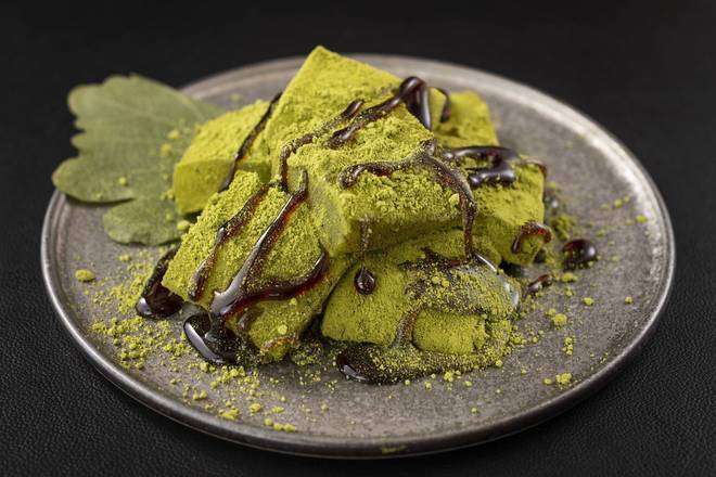 豚ラーメン すぎ田 厳選わらびもち 黒蜜抹茶