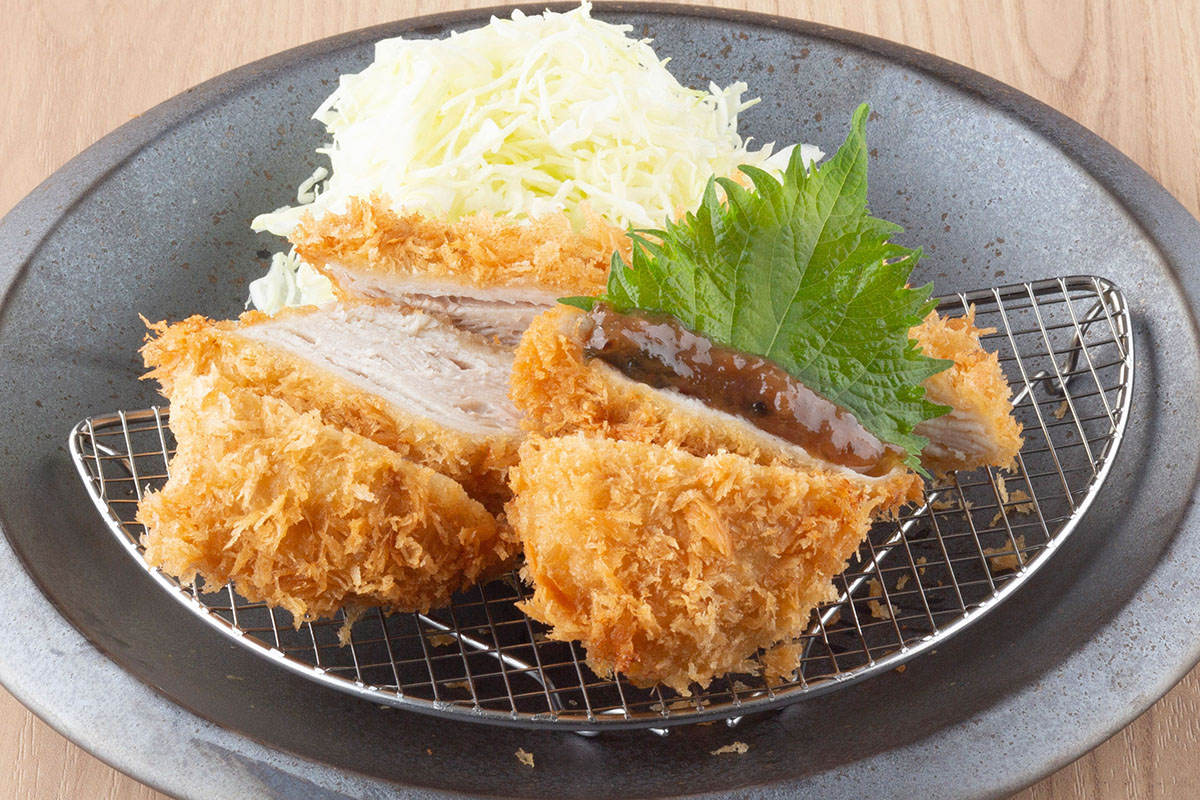 宅配とんかつ かさねや プレーン＆梅しそ熟成重ねかつ相盛り弁当