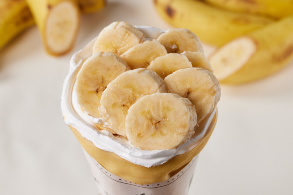 至福の贅沢「恋するクレープ」 【バナナもカスタードも】2倍盛りバナナWクリーム(Mサイズ) Reward Banana Double Cream