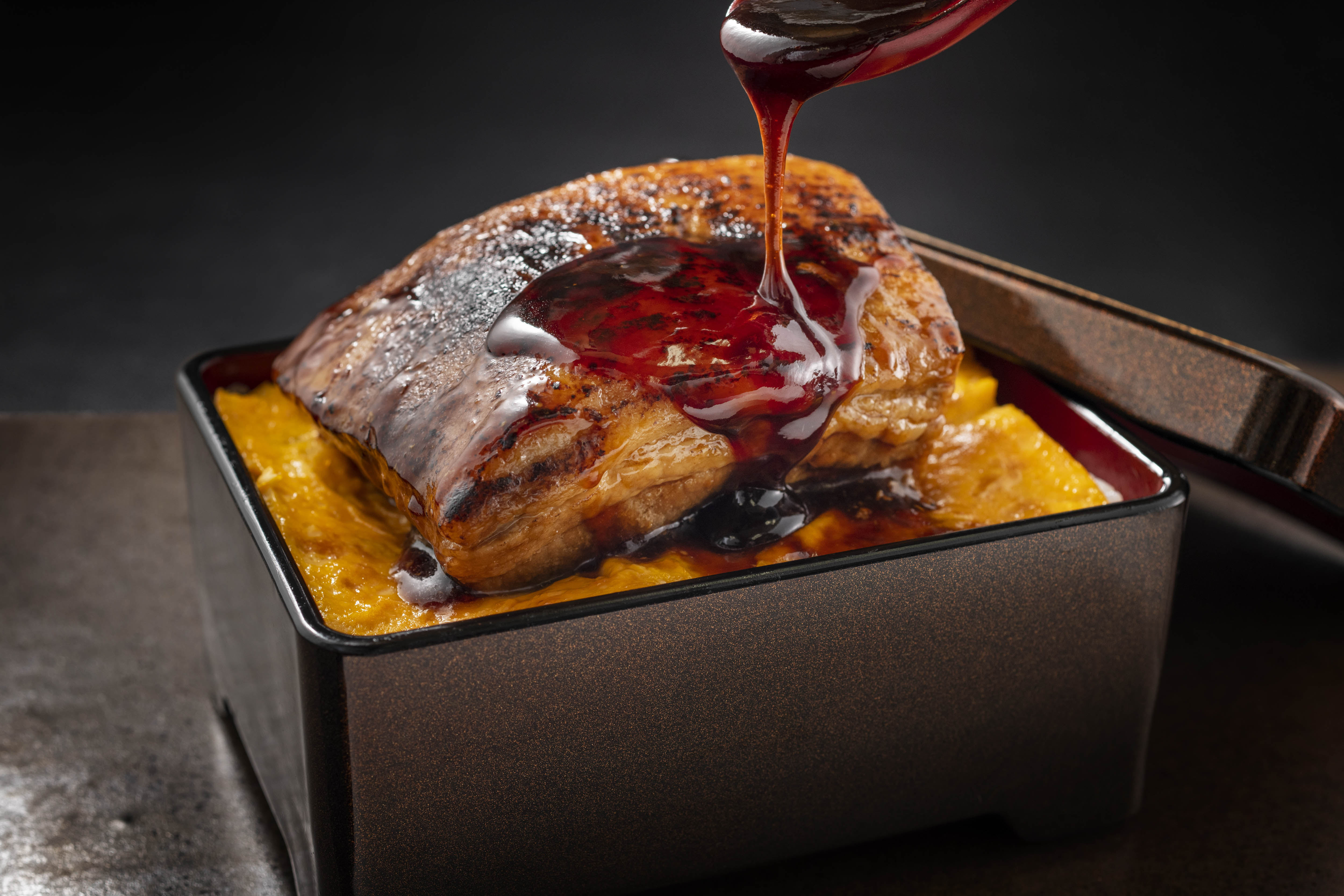 〈ごはん特盛まで無料〉豚亭 新宿歌舞伎町店