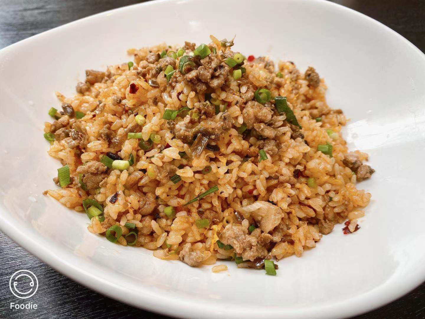 天鴻餃子房 四川風チャーハン