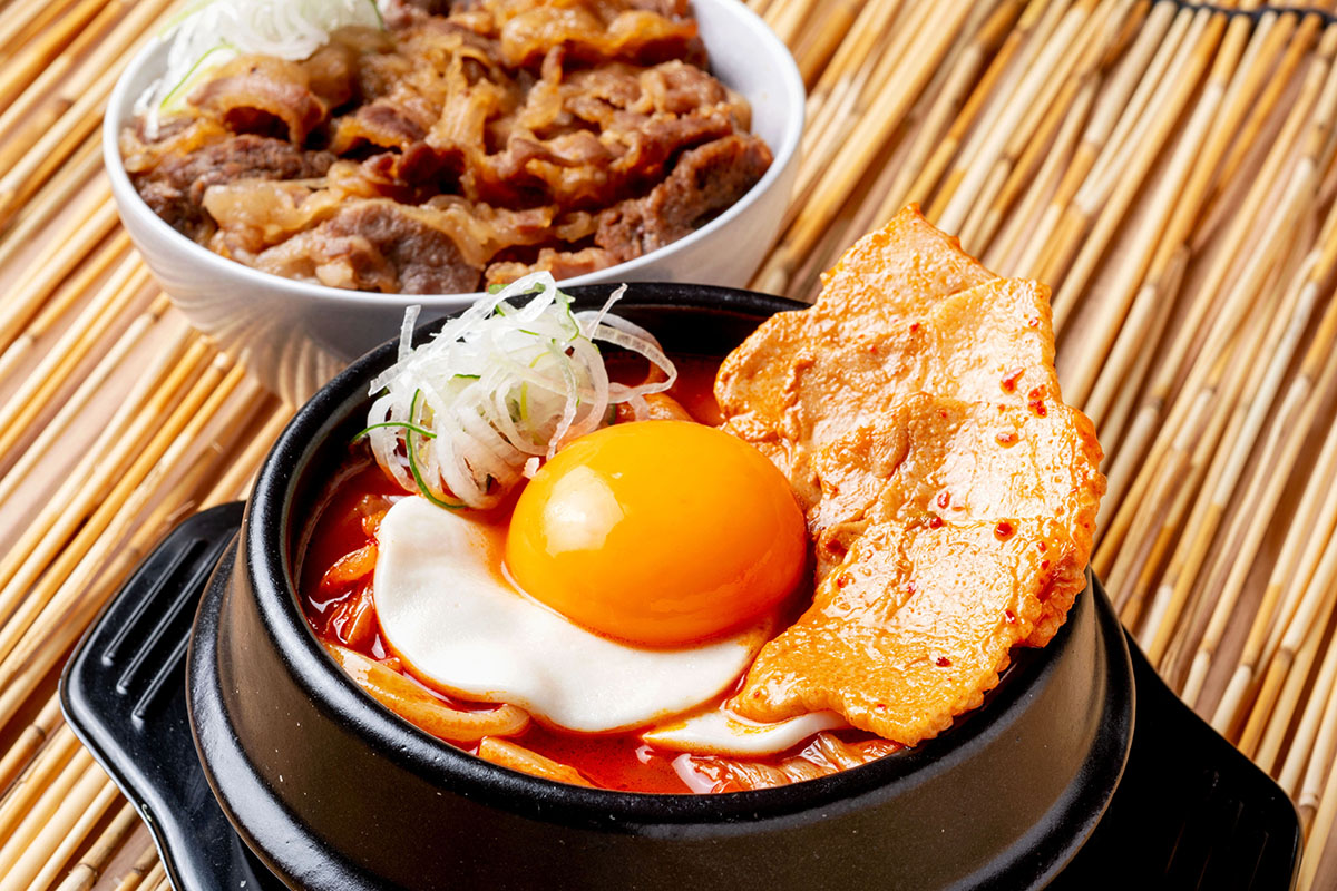 韓国カルビ丼とスンドゥブ 洞山 豚スンドゥブうどん～ミニカルビ丼セット～