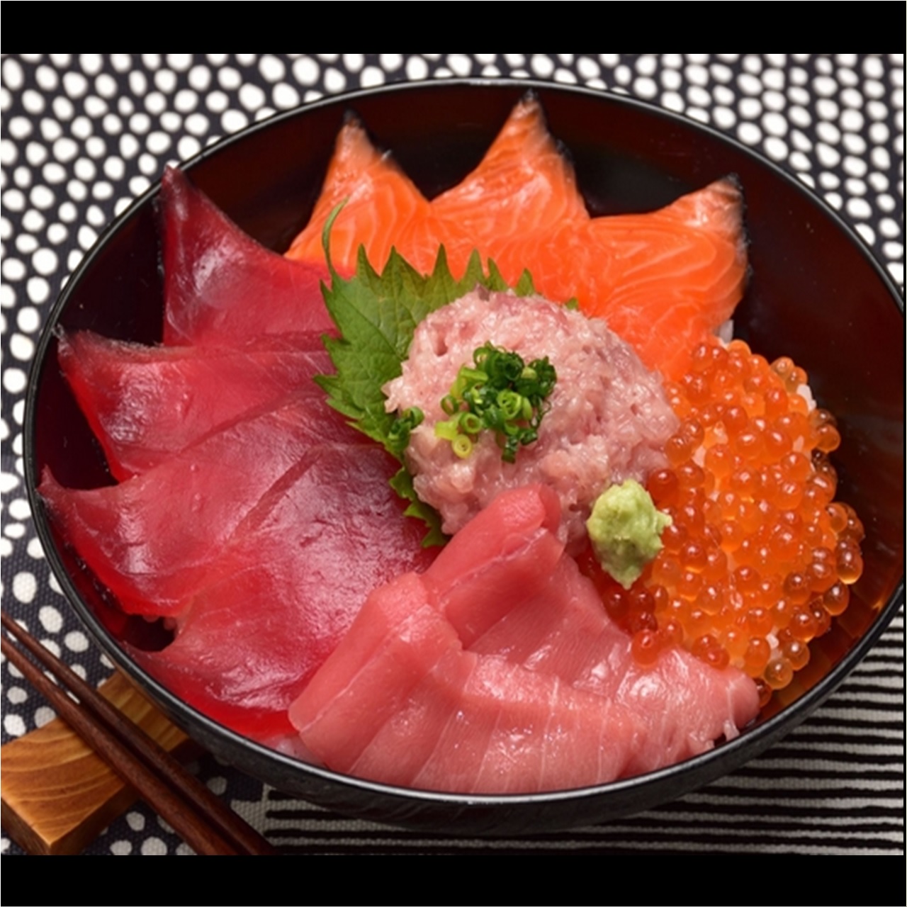 極旨まぐろ 岩ちゃん 鮪とサーモン丼