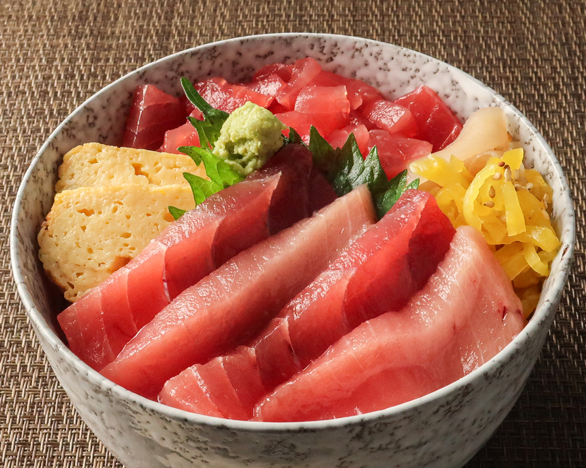 職人のシャリで食べるまぐろ丼 まぐろ近衛 中とろ入り 鉄火満喫丼