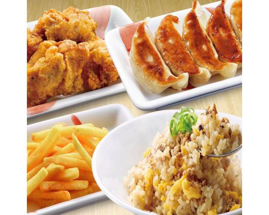 丸源ラーメン 【14】ファミリーセット(丸源餃子+おいしいからあげ+鉄板玉子チャーハン【中】+フライドポテト)