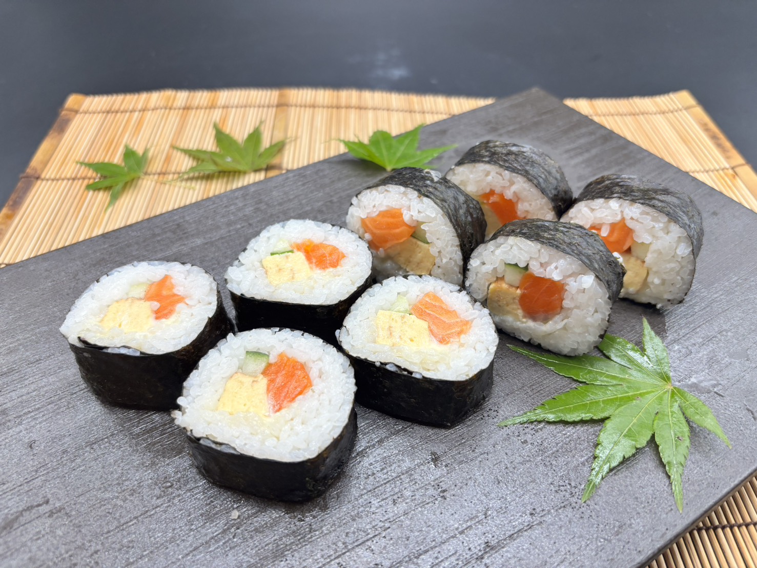 がんこ サーモンサラダ巻き Salmon salad roll