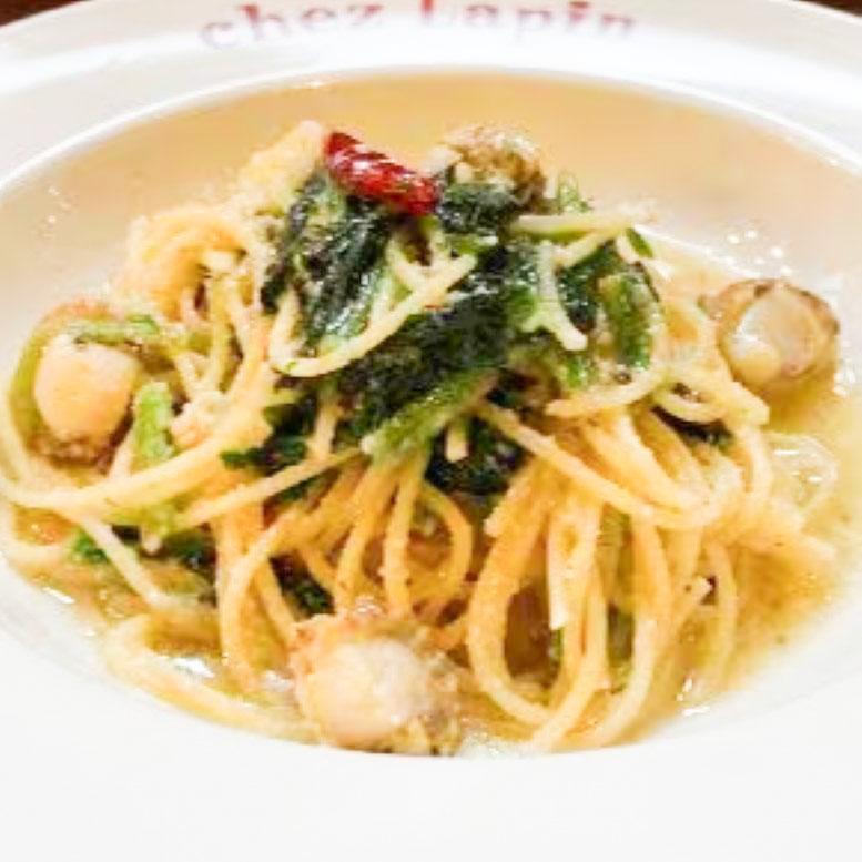 トラットリア シェ ラパン 帆立小柱と青菜のガーリックソース スパゲッティ