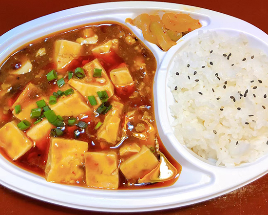 餃子酒場 麻婆豆腐弁当