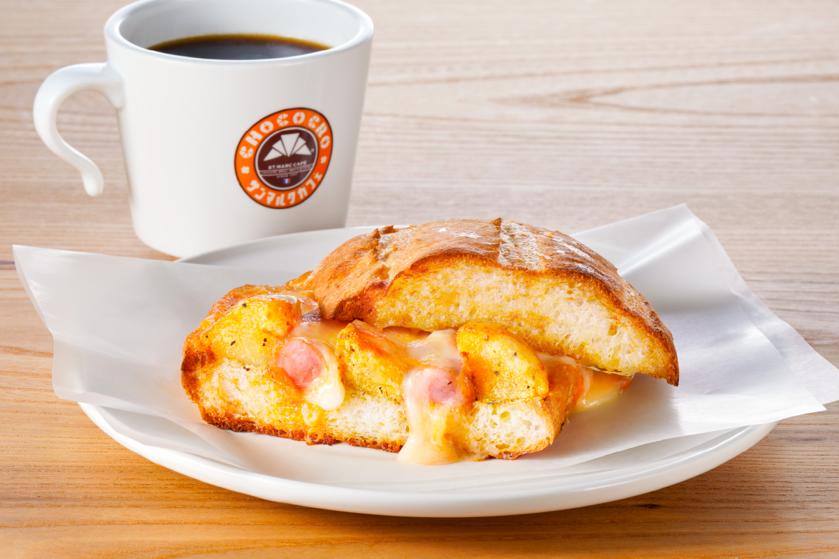 サンマルクカフェ サンマルクホットサンド とろ～り3種チーズのジャーマンポテトセット