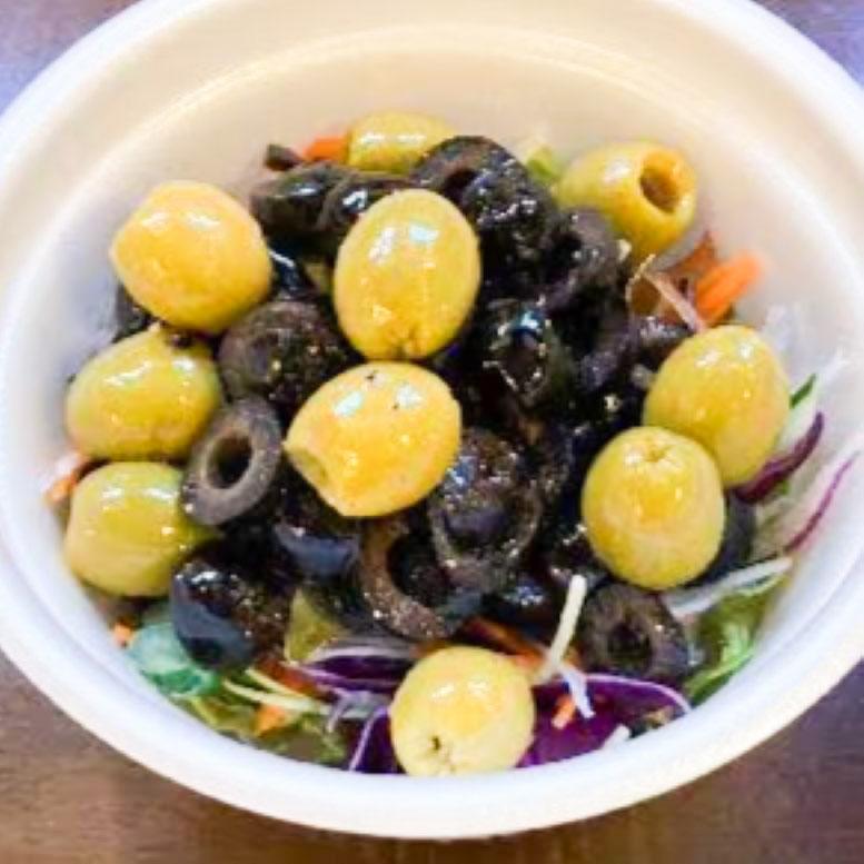 トラットリア シェ ラパン 2種オリーブのマリネ