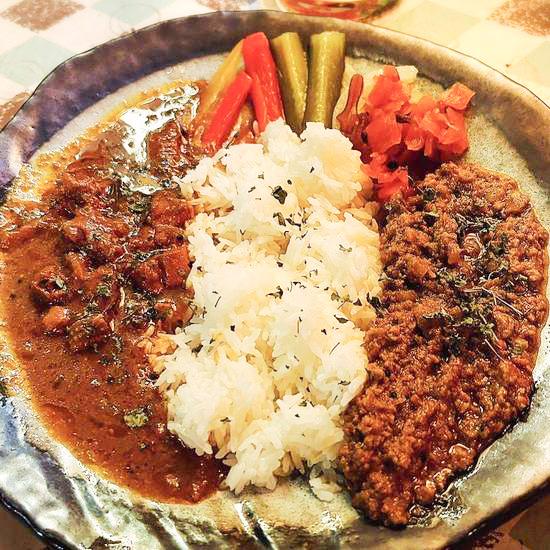 サンダーチキンカリーとキーマカリーあいがけ