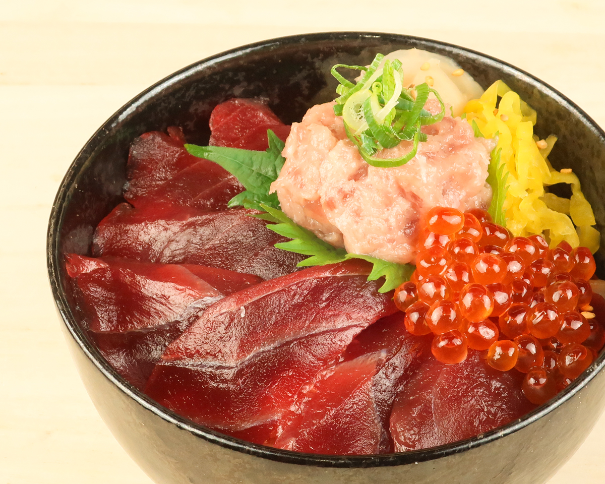 いくら丼専門店 赤いキャビア いくら鉄火丼