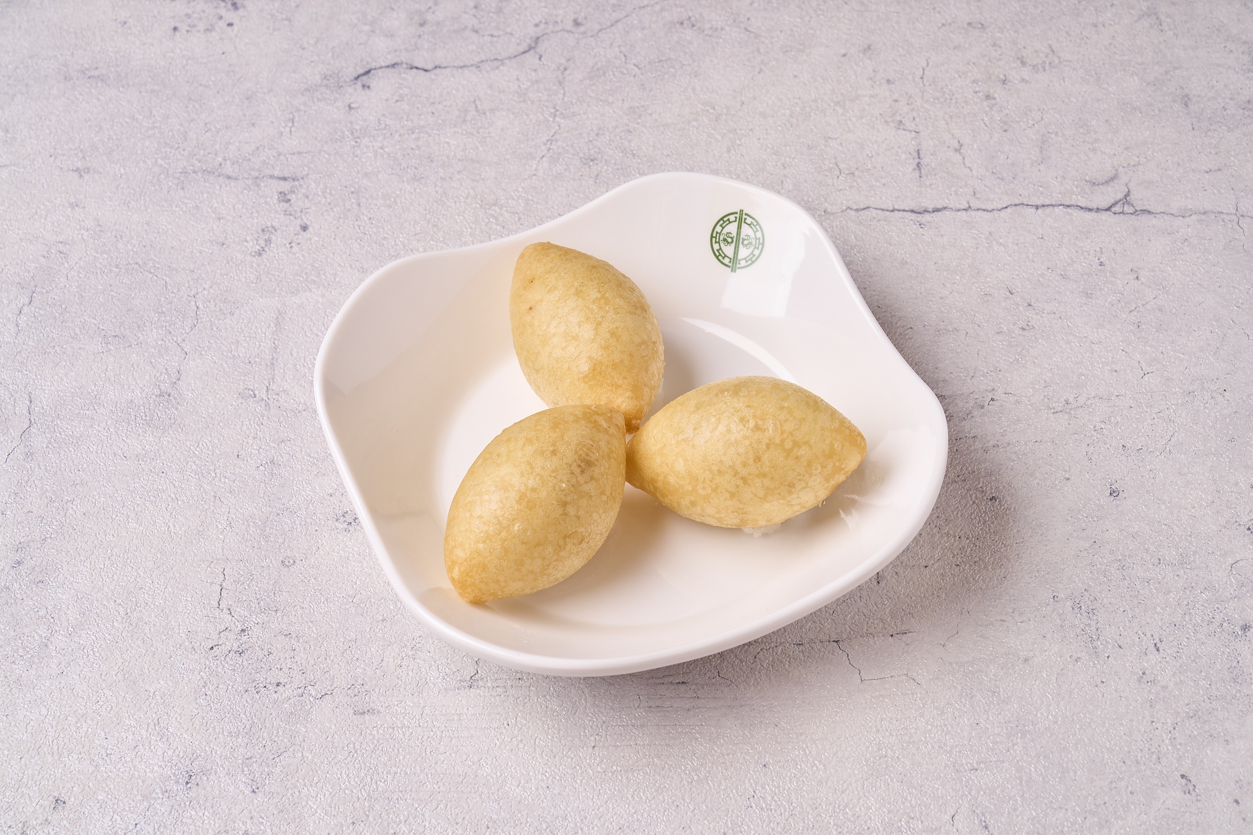 ティム・ホー・ワン(添好運) 豚肉と干しエビの揚げ餅