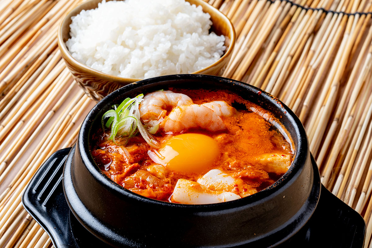 韓国カルビ丼とスンドゥブ 洞山 海鮮スンドゥブ～ごはん付き～