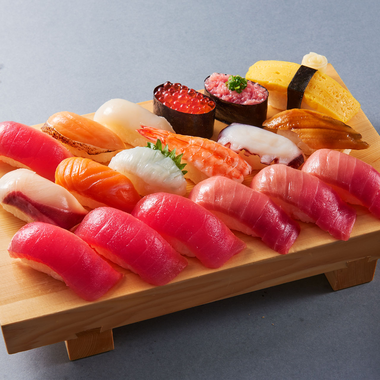 茶月 【茶月】まぐろ＆本鮪中とろメガ盛