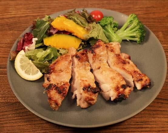 筋肉食堂 New・皮なし鶏モモ肉の塩麹焼き(弁当) Shio Koji Chicken Thigh