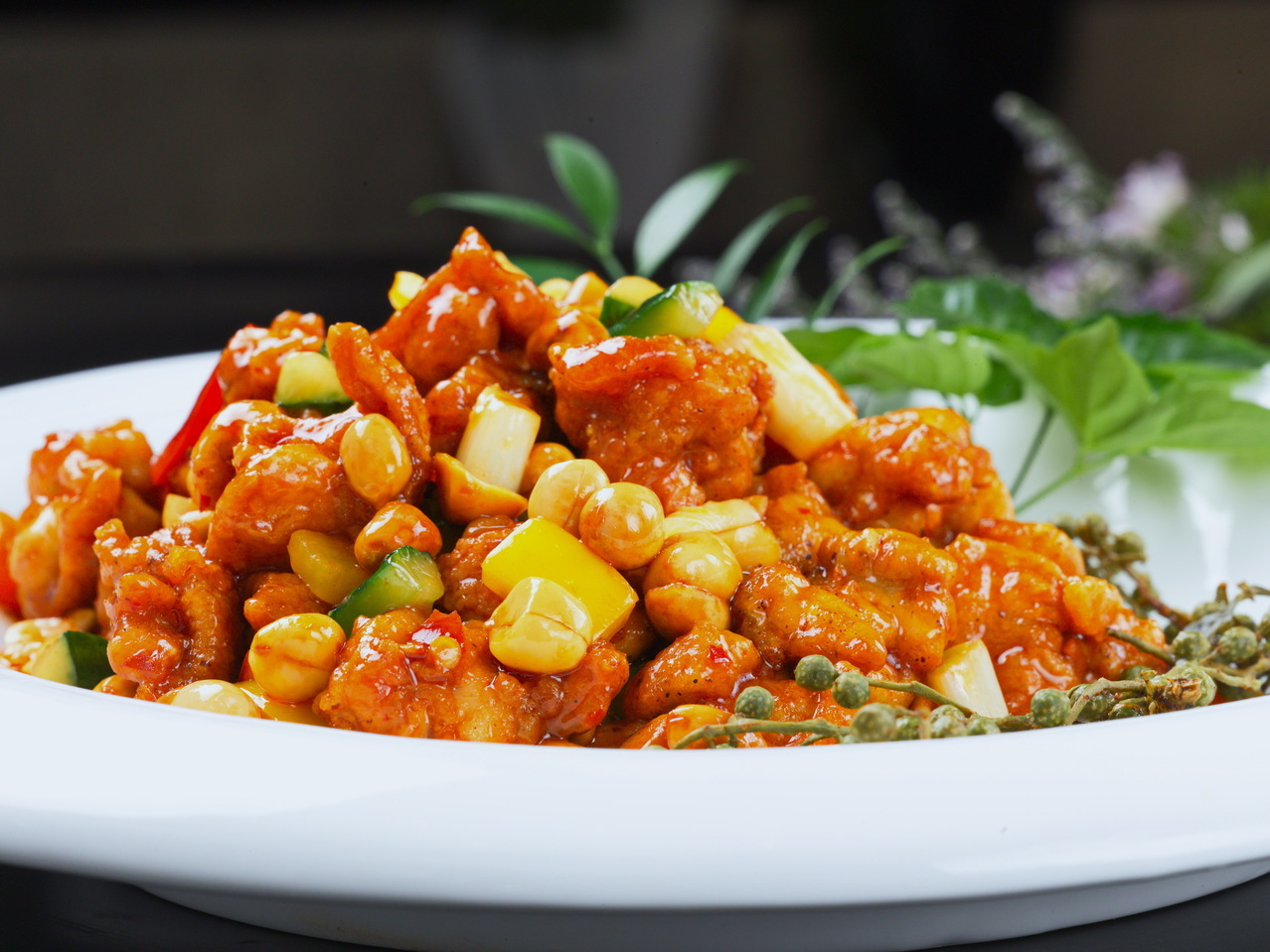 永利 鶏肉とピーナッツの辛口炒め