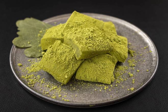 豚ラーメン すぎ田 厳選わらびもち 抹茶