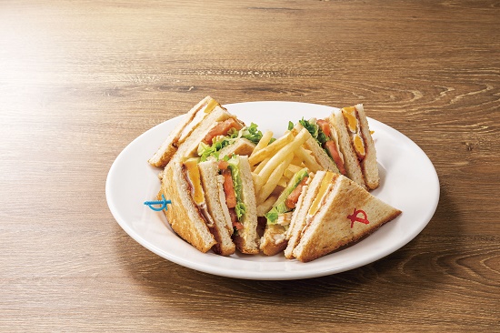 デニーズ人気No.1 【T1】アメリカンクラブハウスサンド