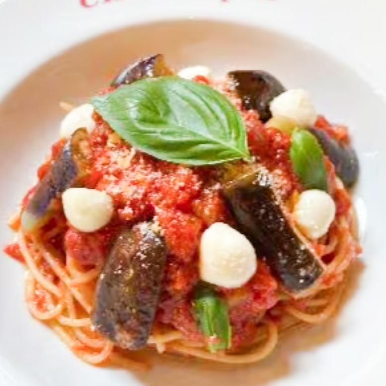 トラットリア シェ ラパン 揚げ茄子とモッツァレラチーズのトマトソース スパゲッティ ノルマ風