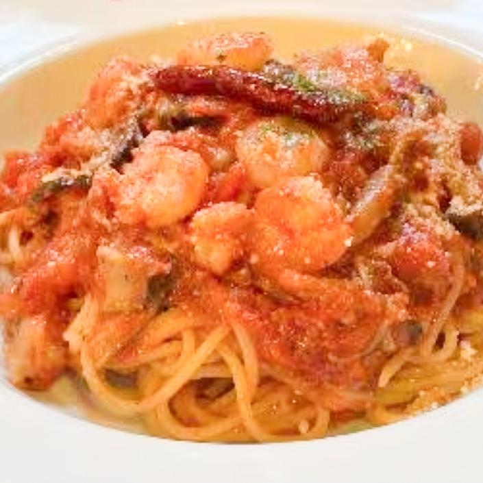 トラットリア シェ ラパン 小海老と5種きのこのトマトソース スパゲッティ