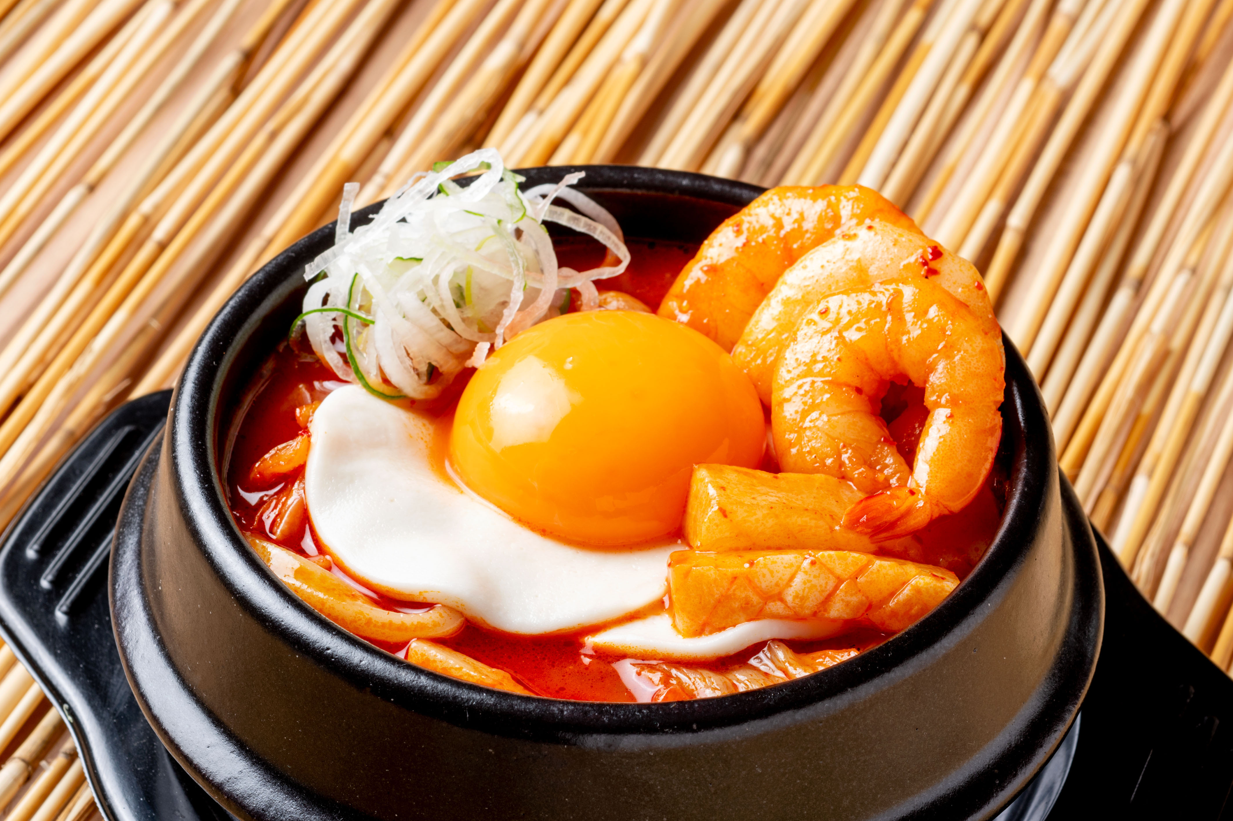 韓国カルビ丼とスンドゥブ 洞山 海鮮チーズスンドゥブうどん