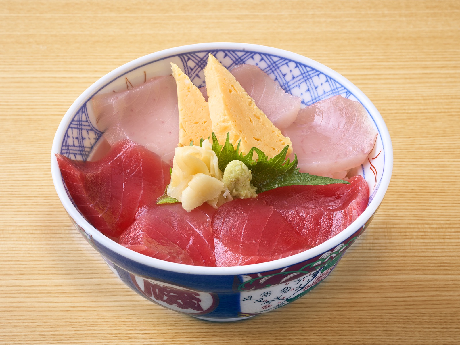 磯丸水産 まぐろ2色丼