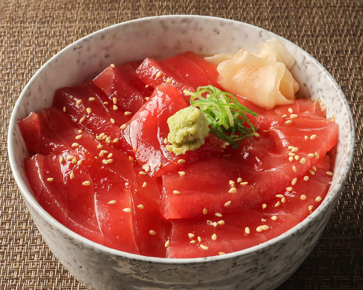 鮨よし田 鮪の漬け丼