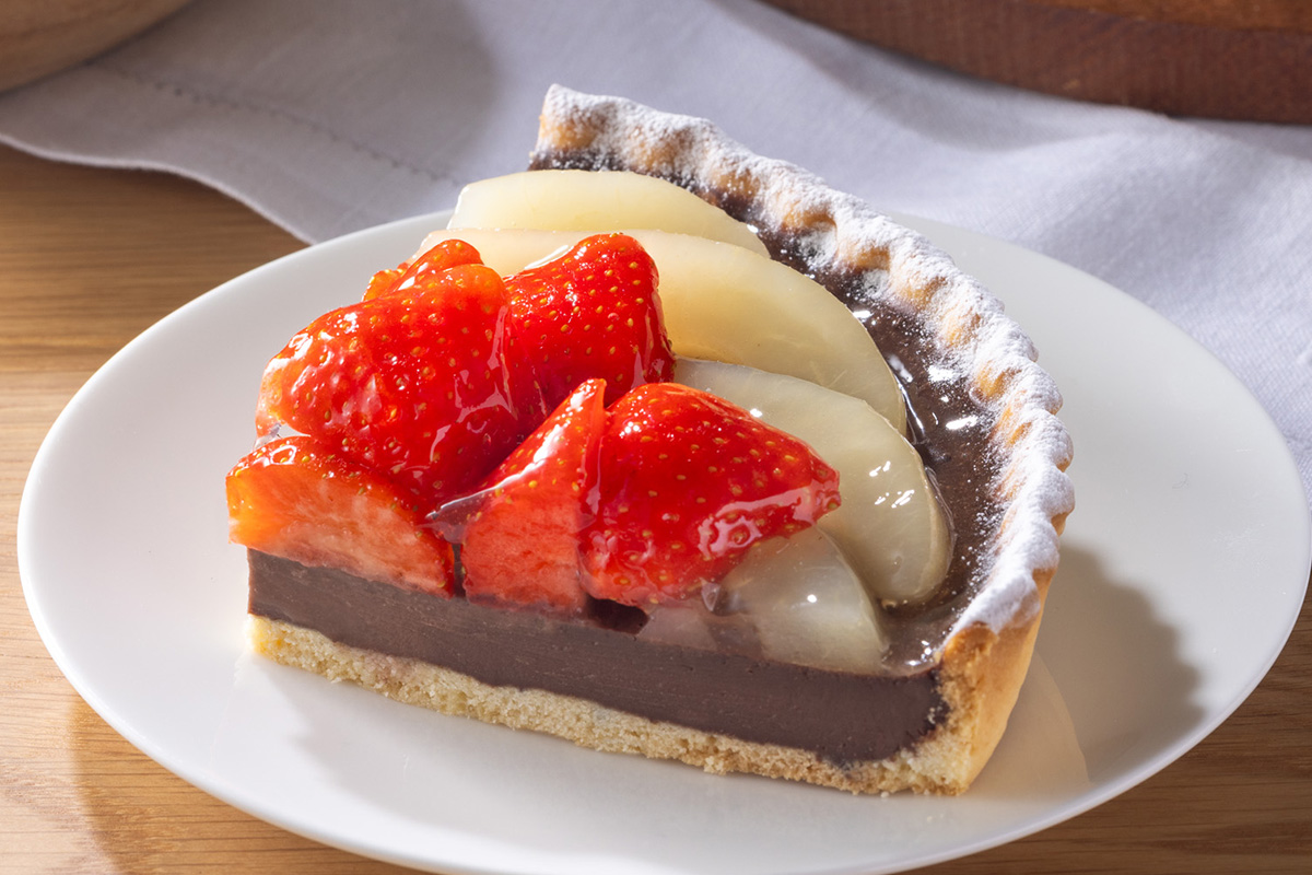 フロプレステージュ あまおうと洋梨のショコラタルト(カット)