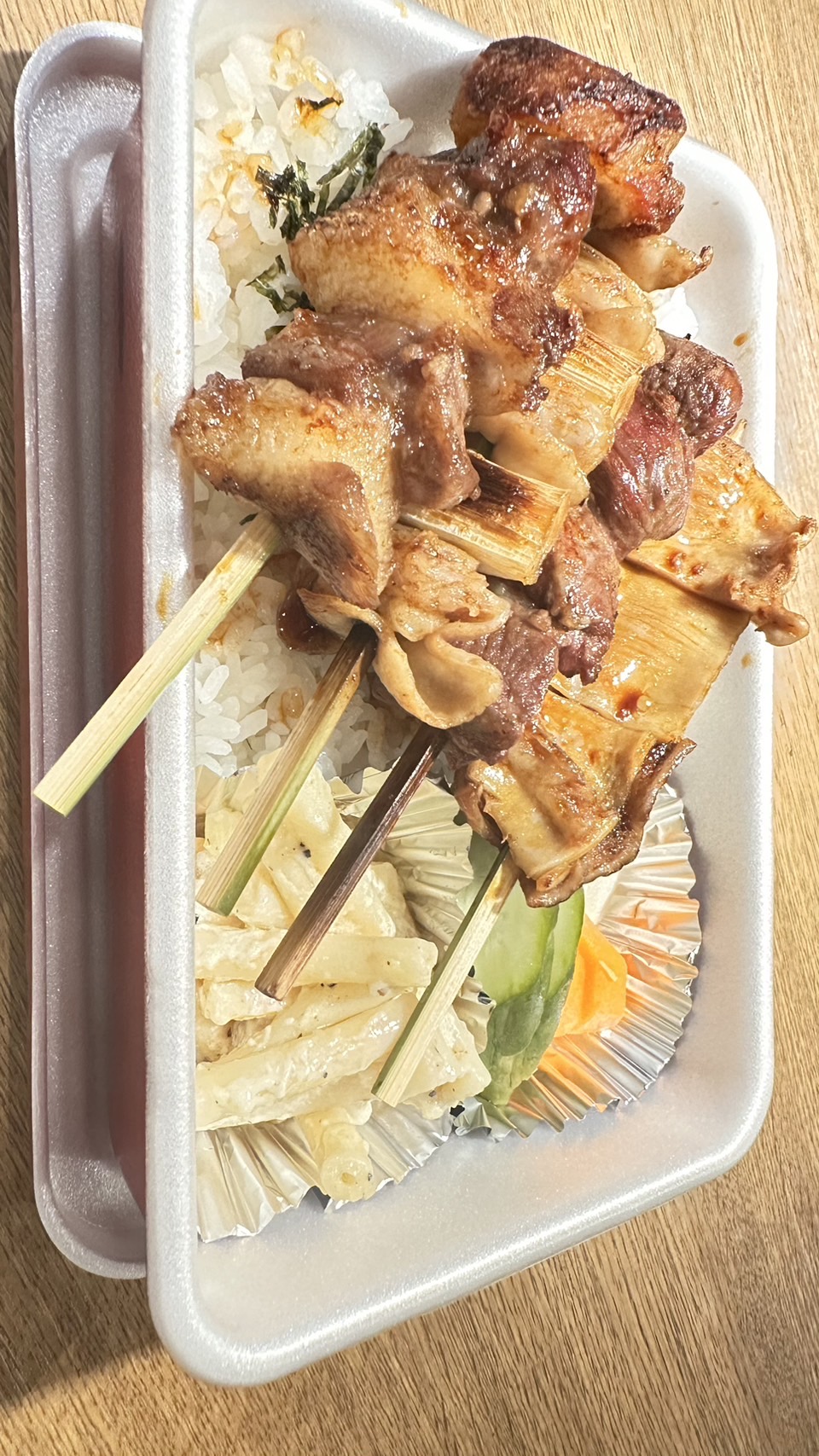 もつ焼きばん 定番もつ焼き弁当