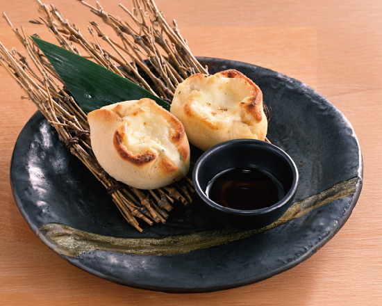 千年の宴 クワトロチーズのピッコリーノピザ ハニーメイプル添え