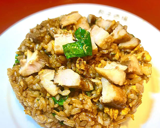 餃子酒場 角煮ニンニクチャーハン