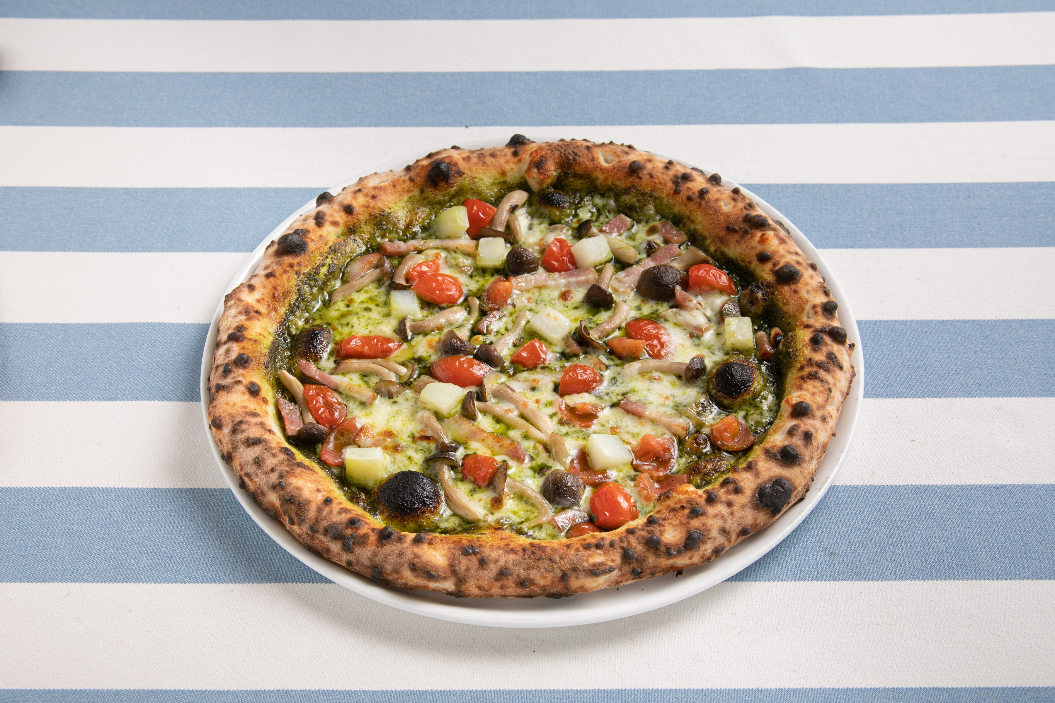 ピッツェリア マルデナポリ ジェノベーゼ