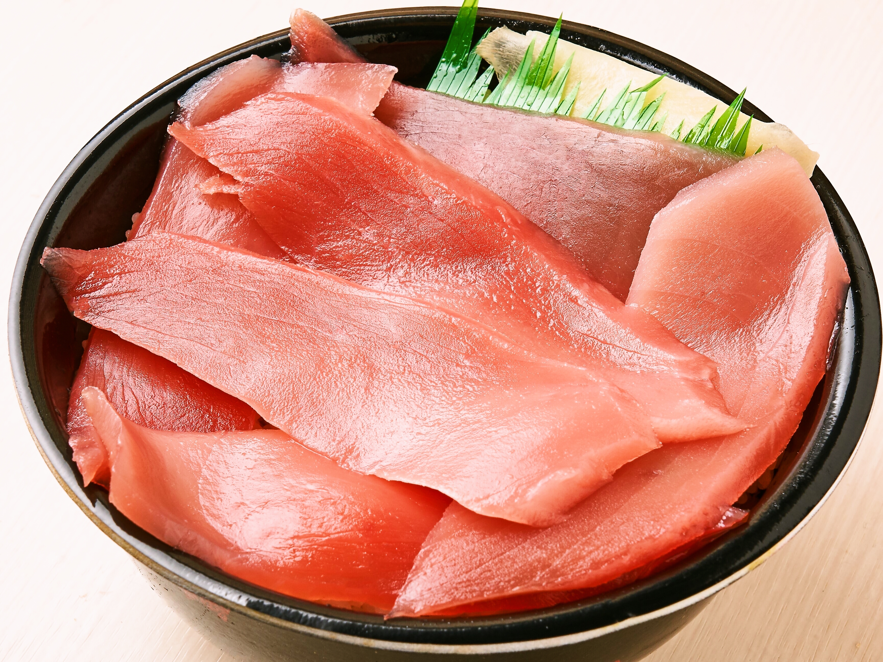 魚丼 まぐろ丼 (38) Tuna bowl