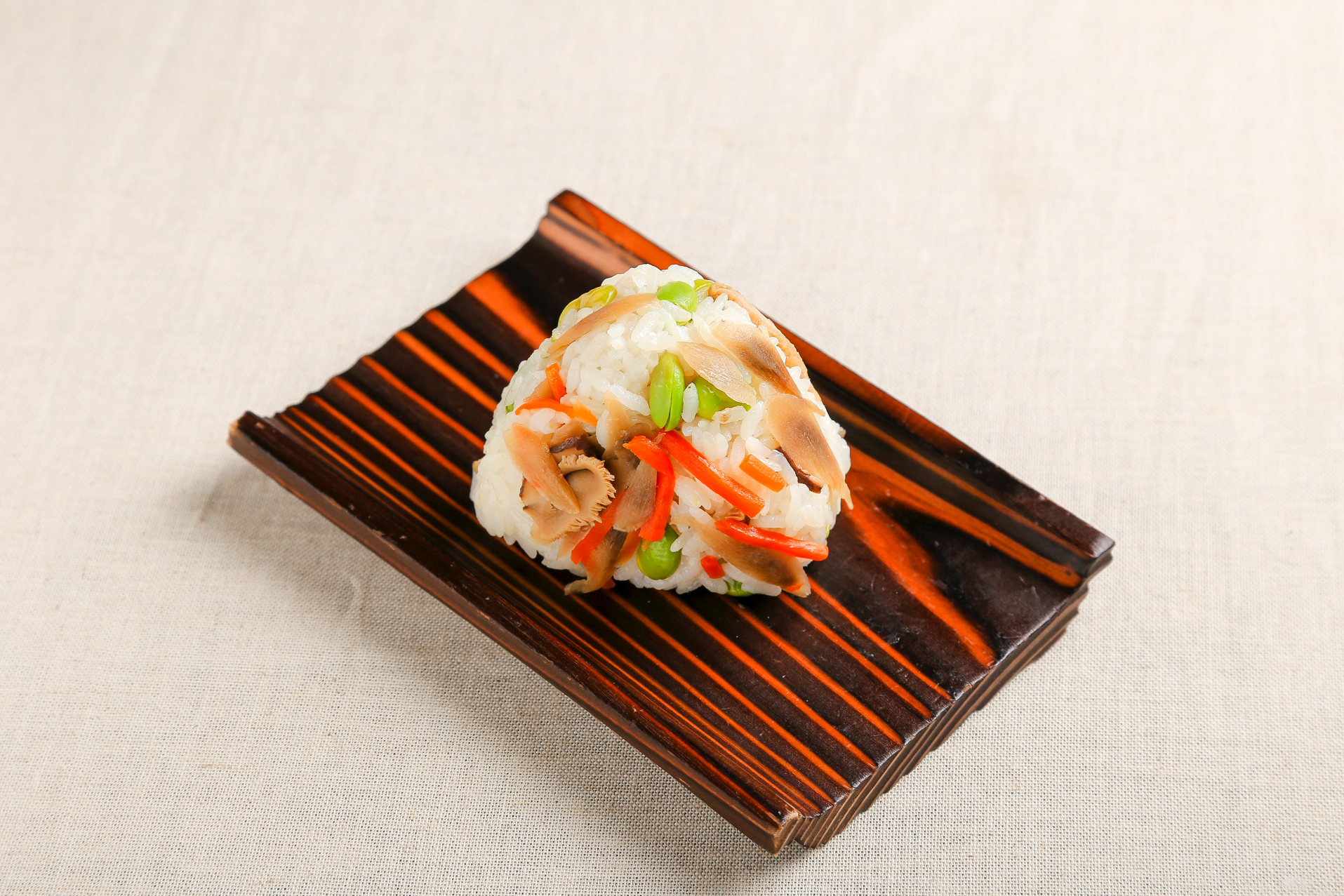 ぼんたぼんた人気No.5 具たっぷり枝豆と牛蒡の混ぜご飯