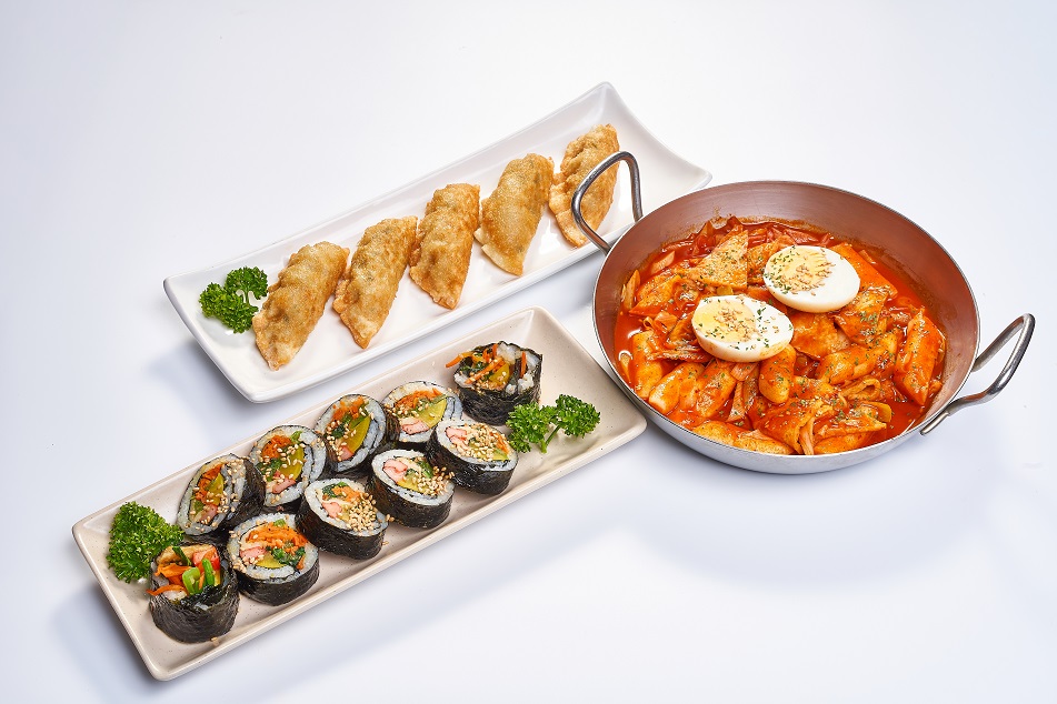 カマロチキン キンパ＆トッポキ＆マンドゥセット